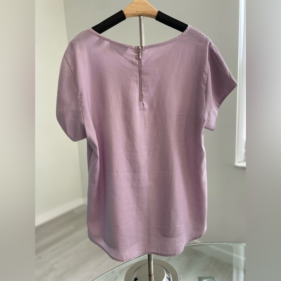 New York & Company Light Purple Top, Woman’s Medium - Item 0004 - Picture 2 of 4